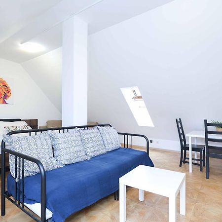 Beethoven Apartments Bratislava Buitenkant foto