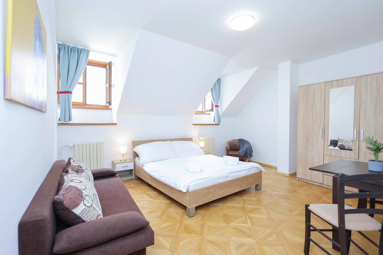 Beethoven Apartments Bratislava Buitenkant foto