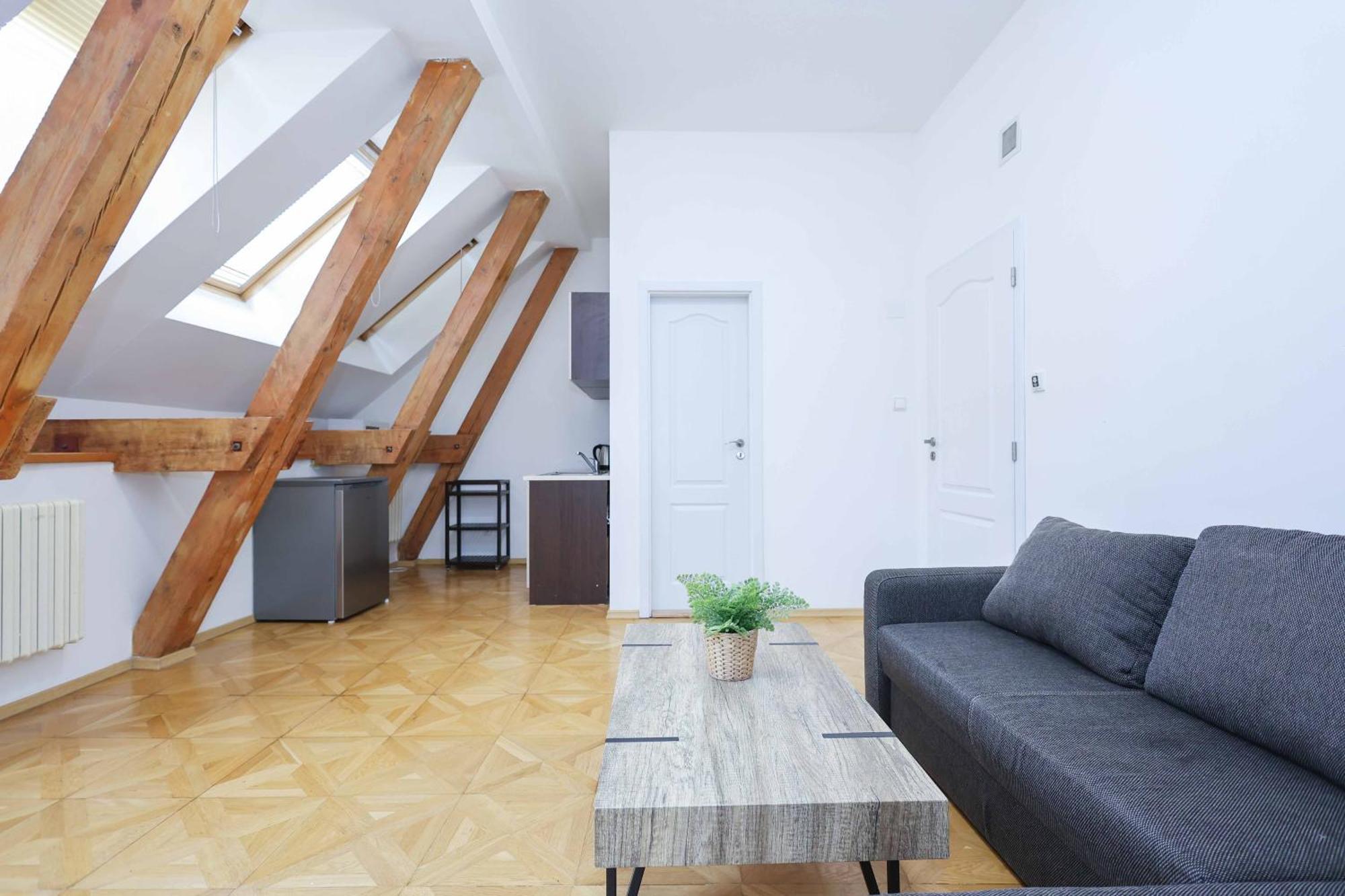 Beethoven Apartments Bratislava Buitenkant foto